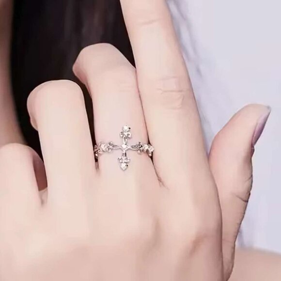 Women's Brand New CZ Accented Filigree Cross Adjustable Size Ring - Picture 4 of 9